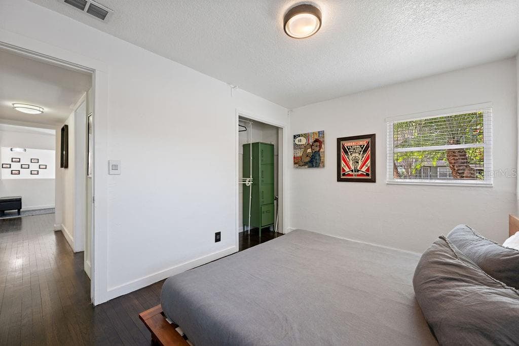 2501 WEBER STREET — photo 16 of 40
