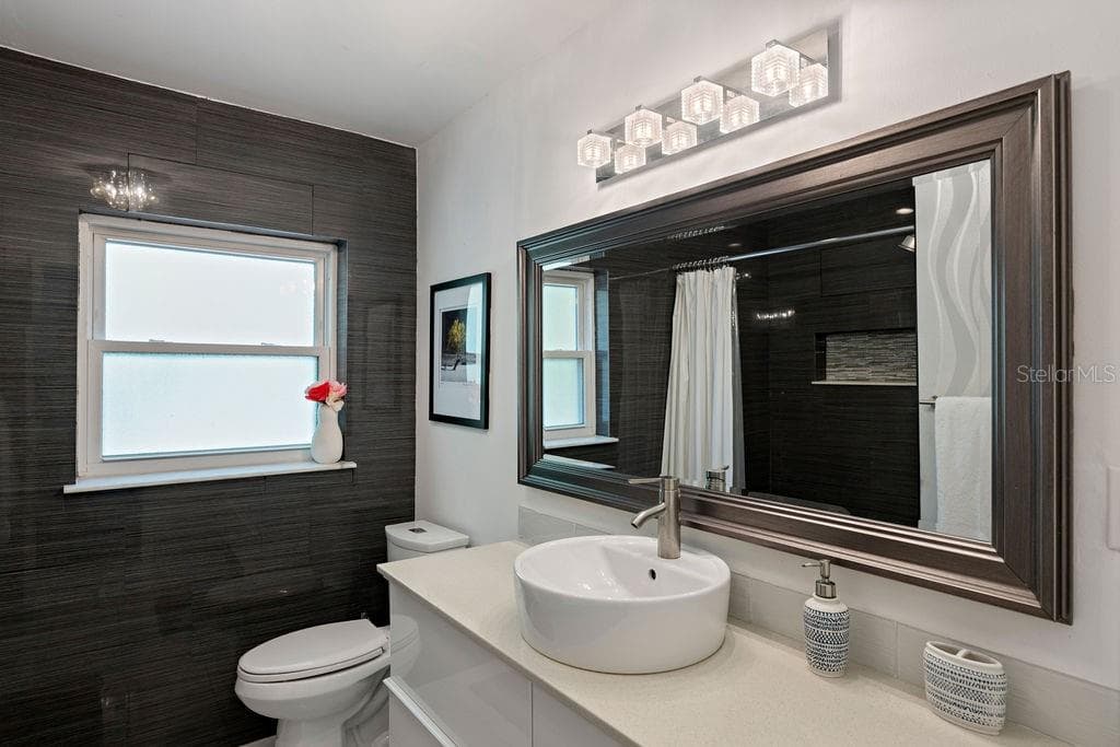2501 WEBER STREET — photo 17 of 40