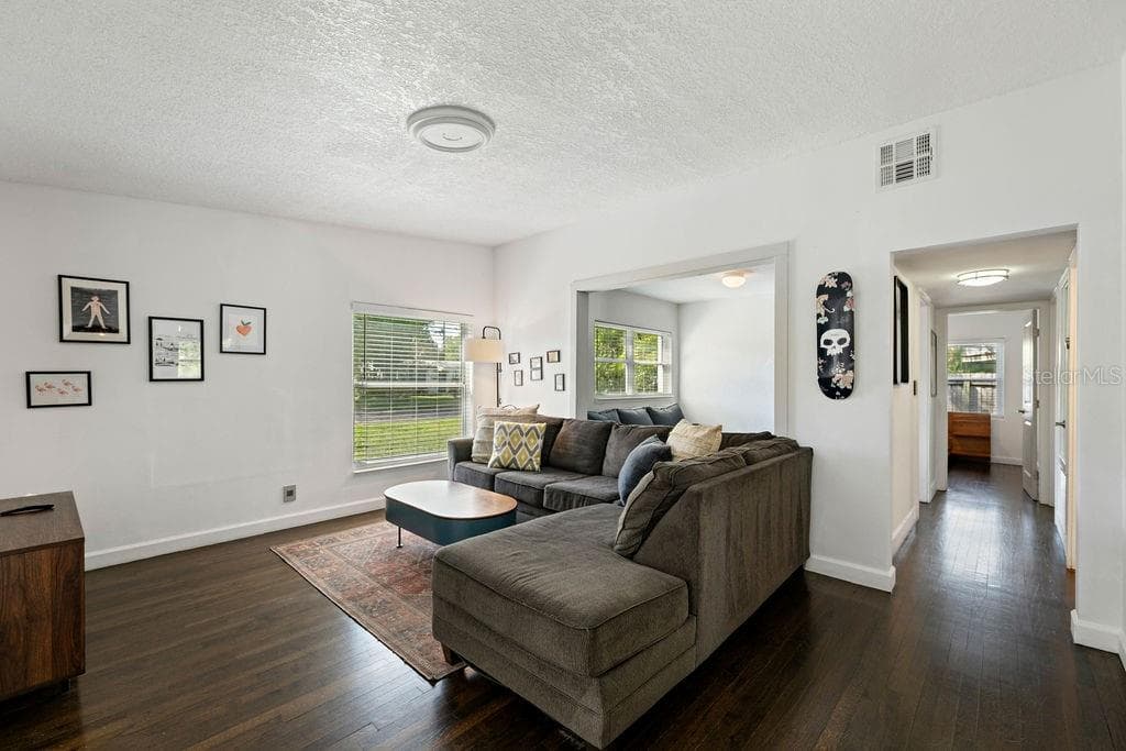 2501 WEBER STREET — photo 8 of 40