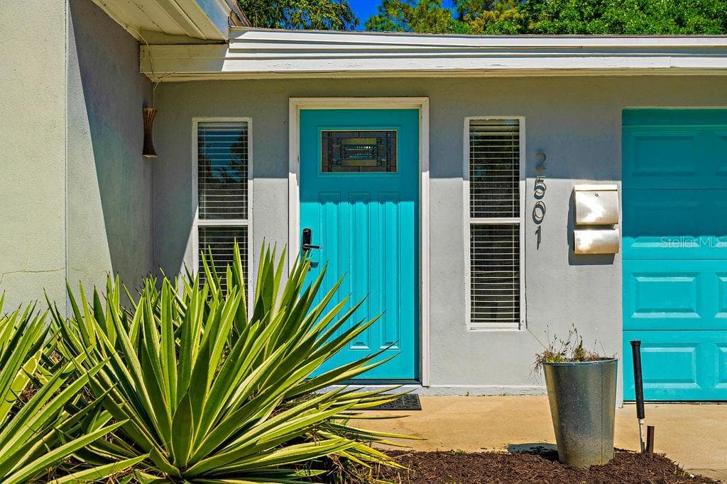 2501 WEBER STREET — photo 4 of 40