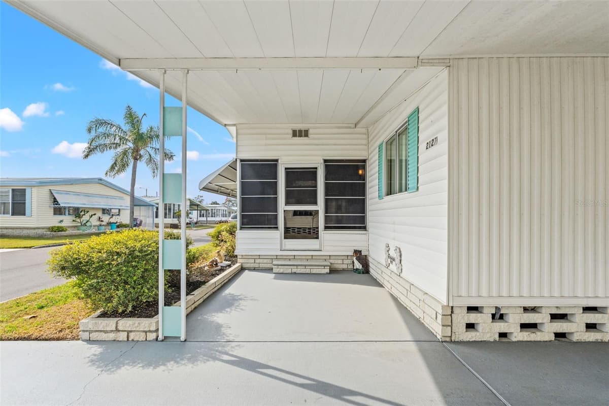 2127 KAHALA DRIVE — photo 2 of 19