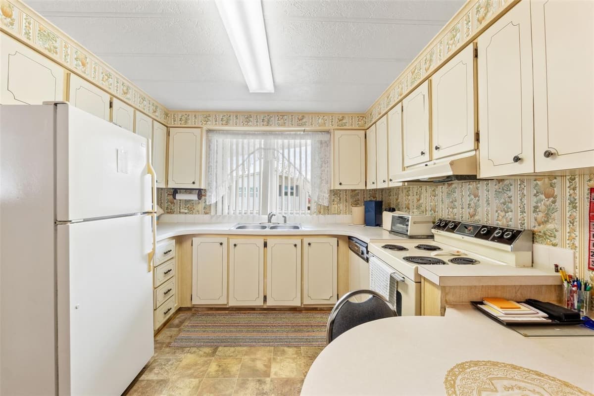 2127 KAHALA DRIVE — photo 7 of 19