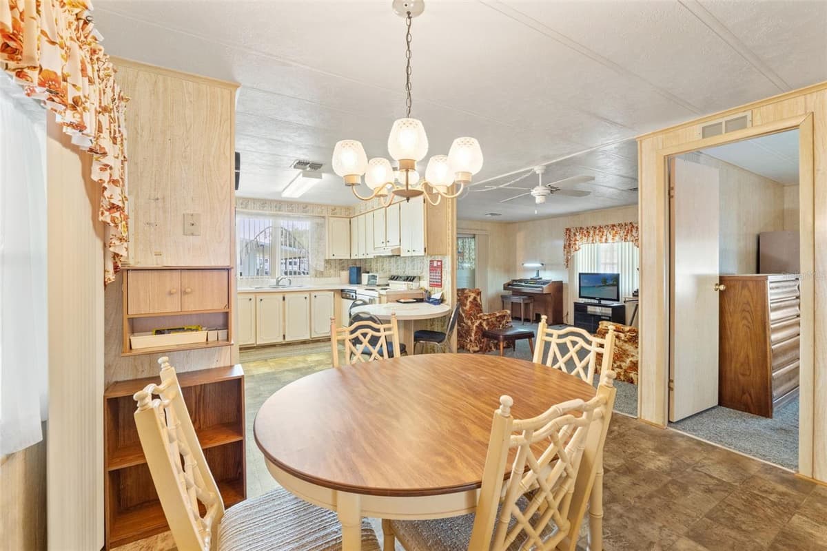 2127 KAHALA DRIVE — photo 8 of 19