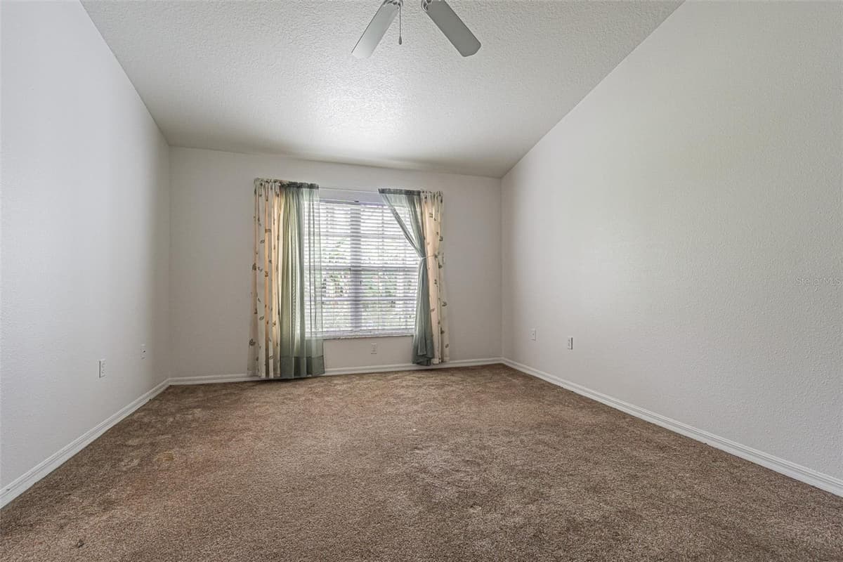 34833 DOUBLE EAGLE COURT — photo 12 of 35