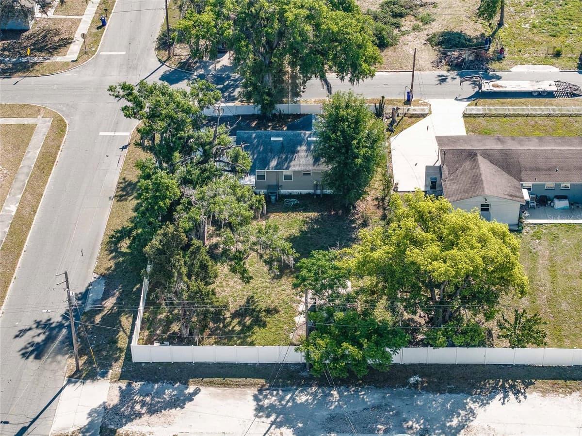 1048 ROSELLE AVENUE — photo 33 of 33