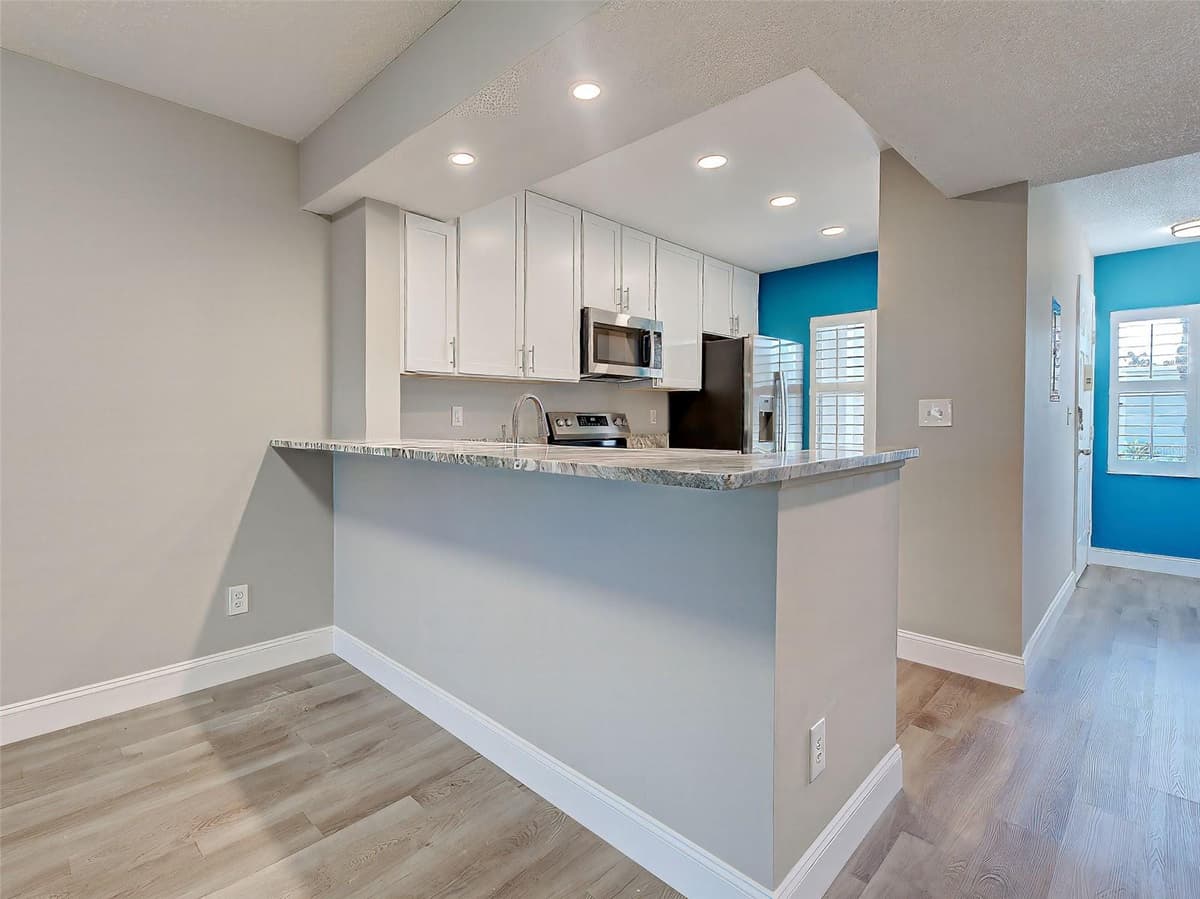 429 CERROMAR LANE — photo 14 of 47
