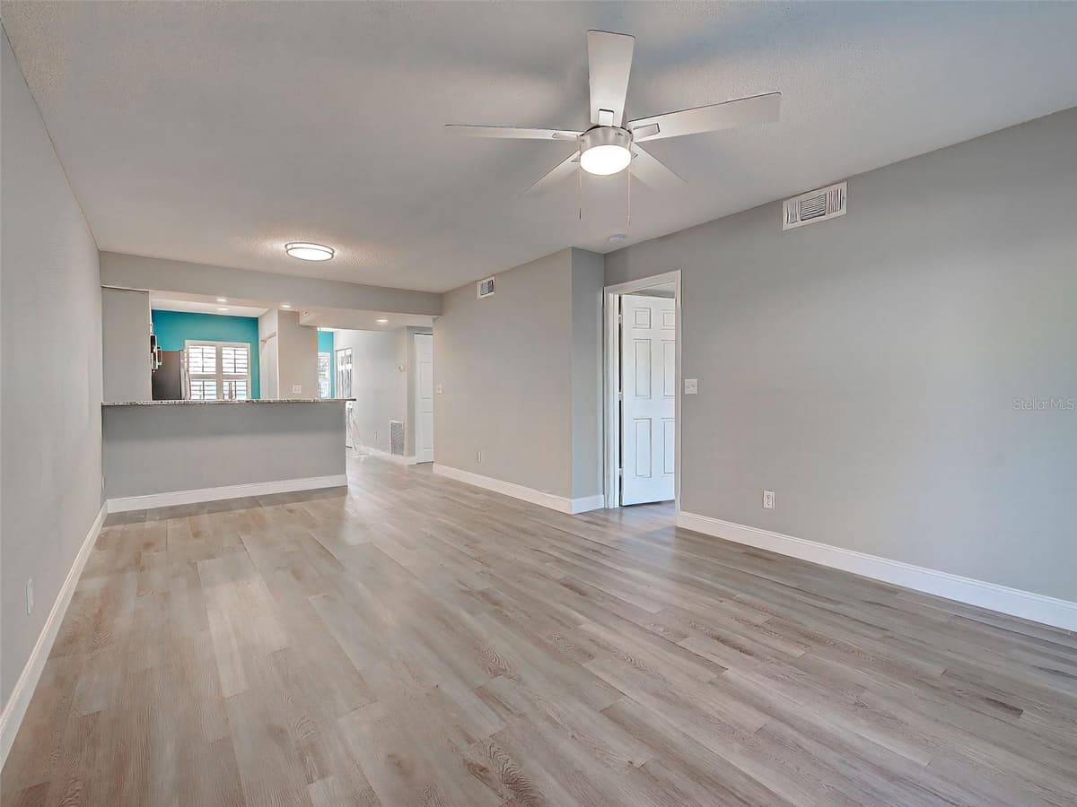 429 CERROMAR LANE — photo 7 of 47