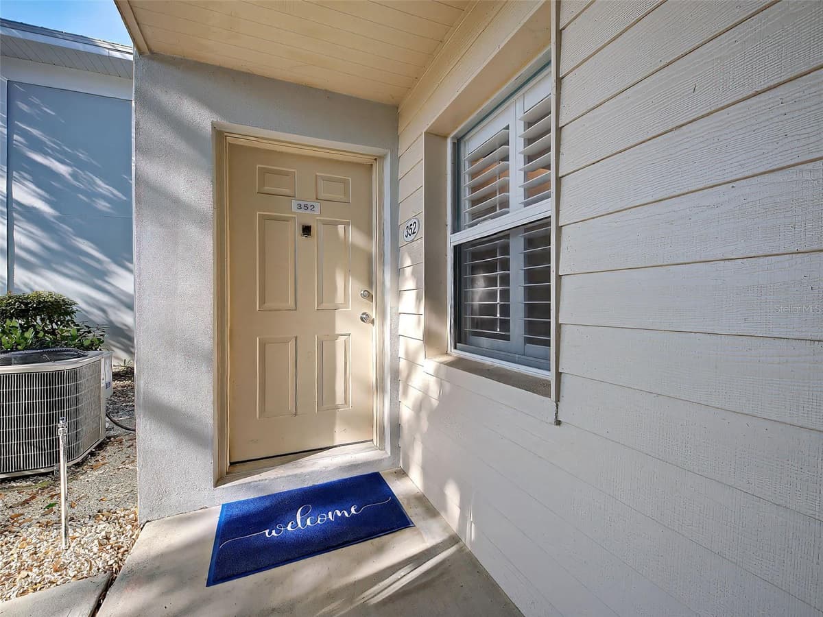 429 CERROMAR LANE — photo 4 of 47