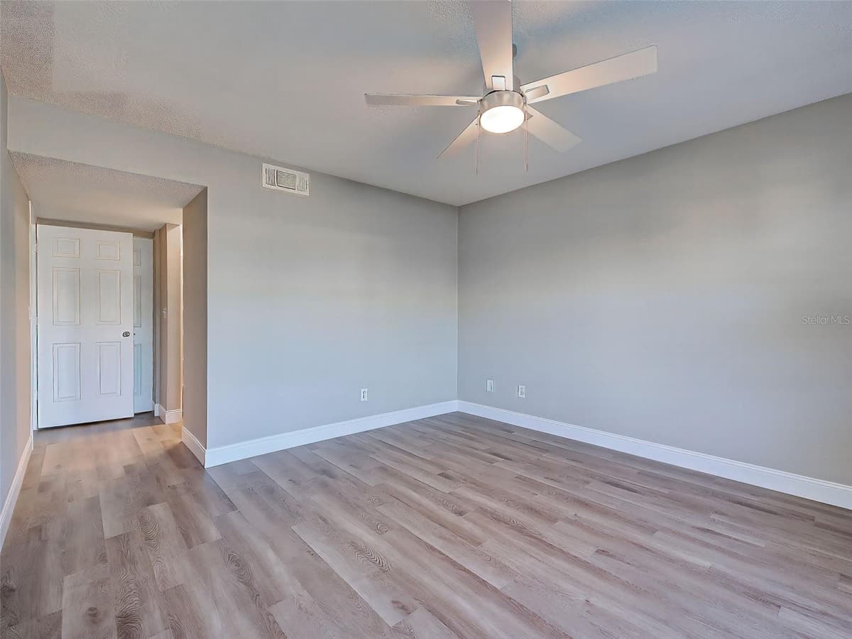 429 CERROMAR LANE — photo 19 of 47