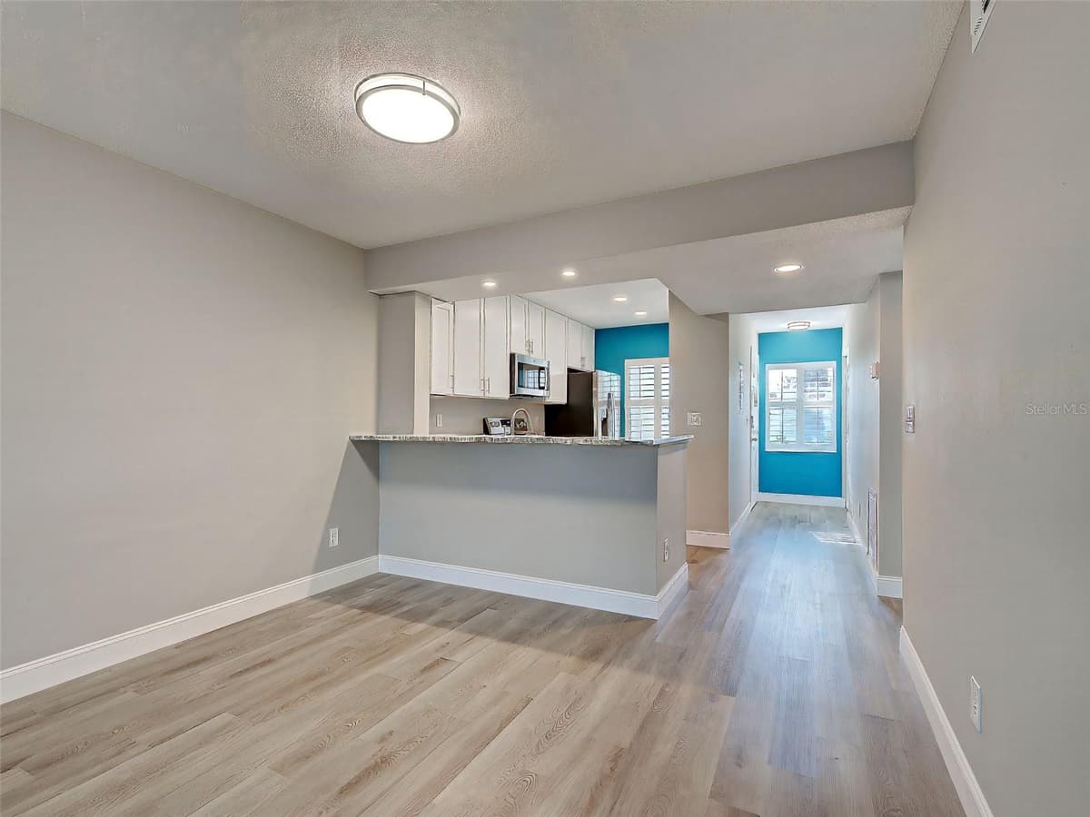 429 CERROMAR LANE — photo 15 of 47