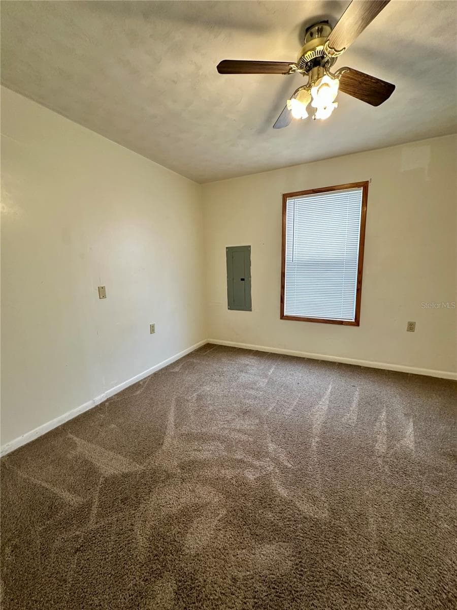 520 5TH AVENUE — photo 15 of 54