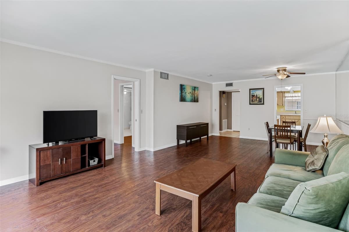 147 BLUFF VIEW DRIVE — photo 9 of 48
