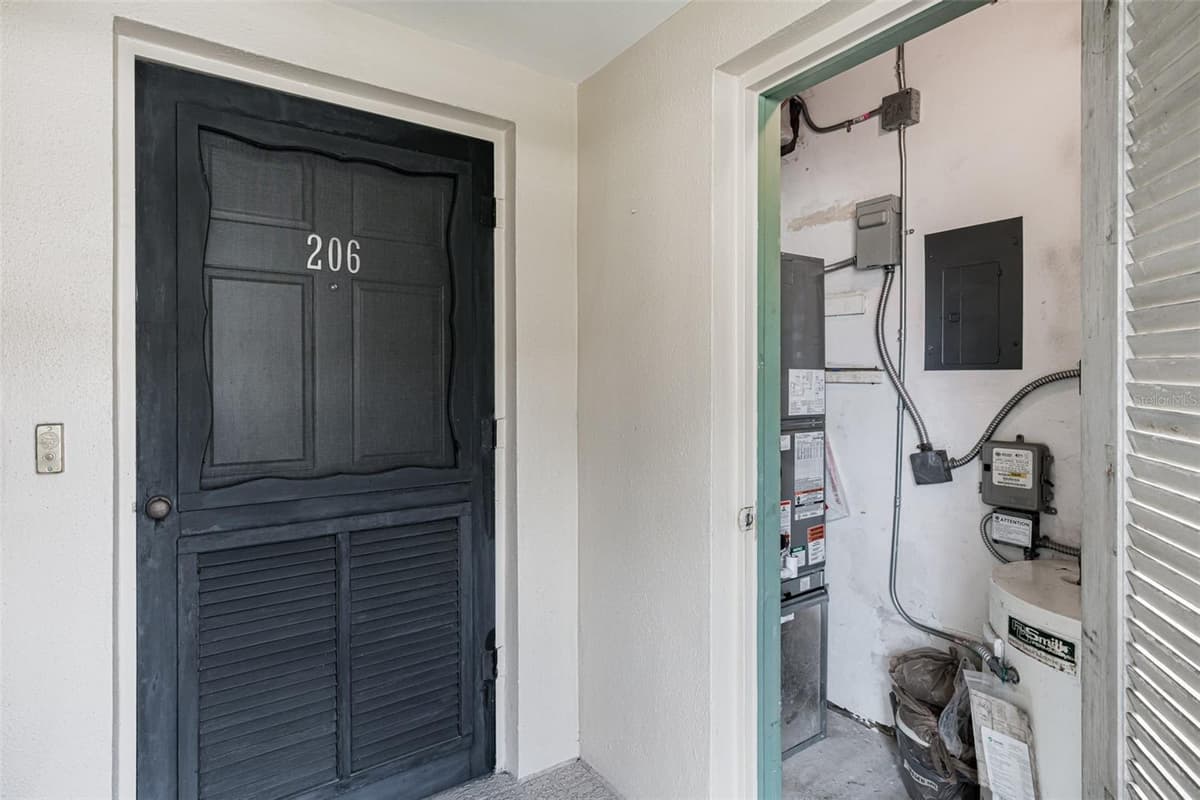 147 BLUFF VIEW DRIVE — photo 29 of 48