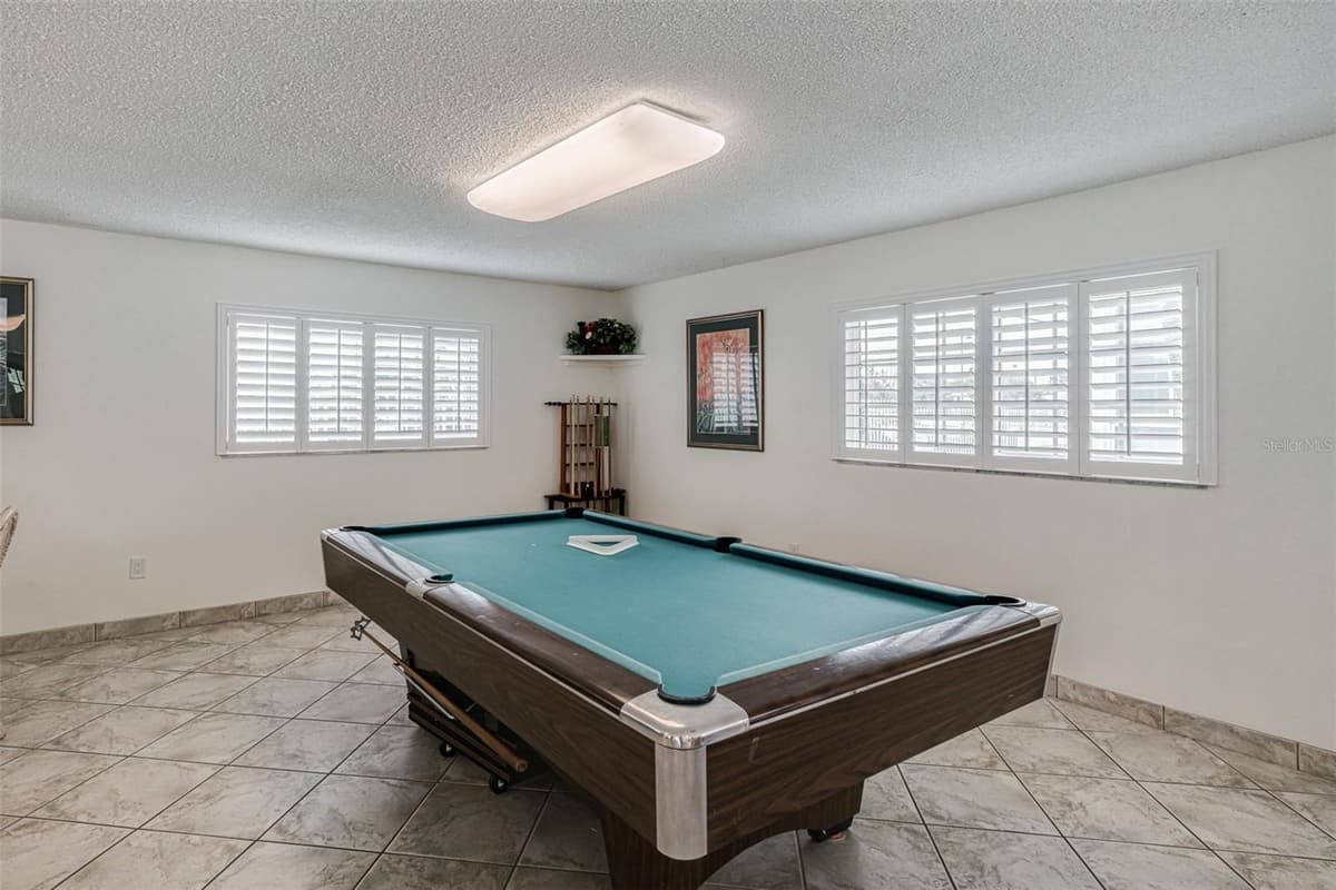 147 BLUFF VIEW DRIVE — photo 39 of 48