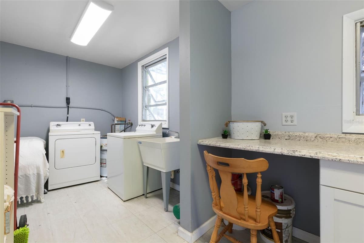 2260 JOHN ANDERSON DRIVE — photo 50 of 84
