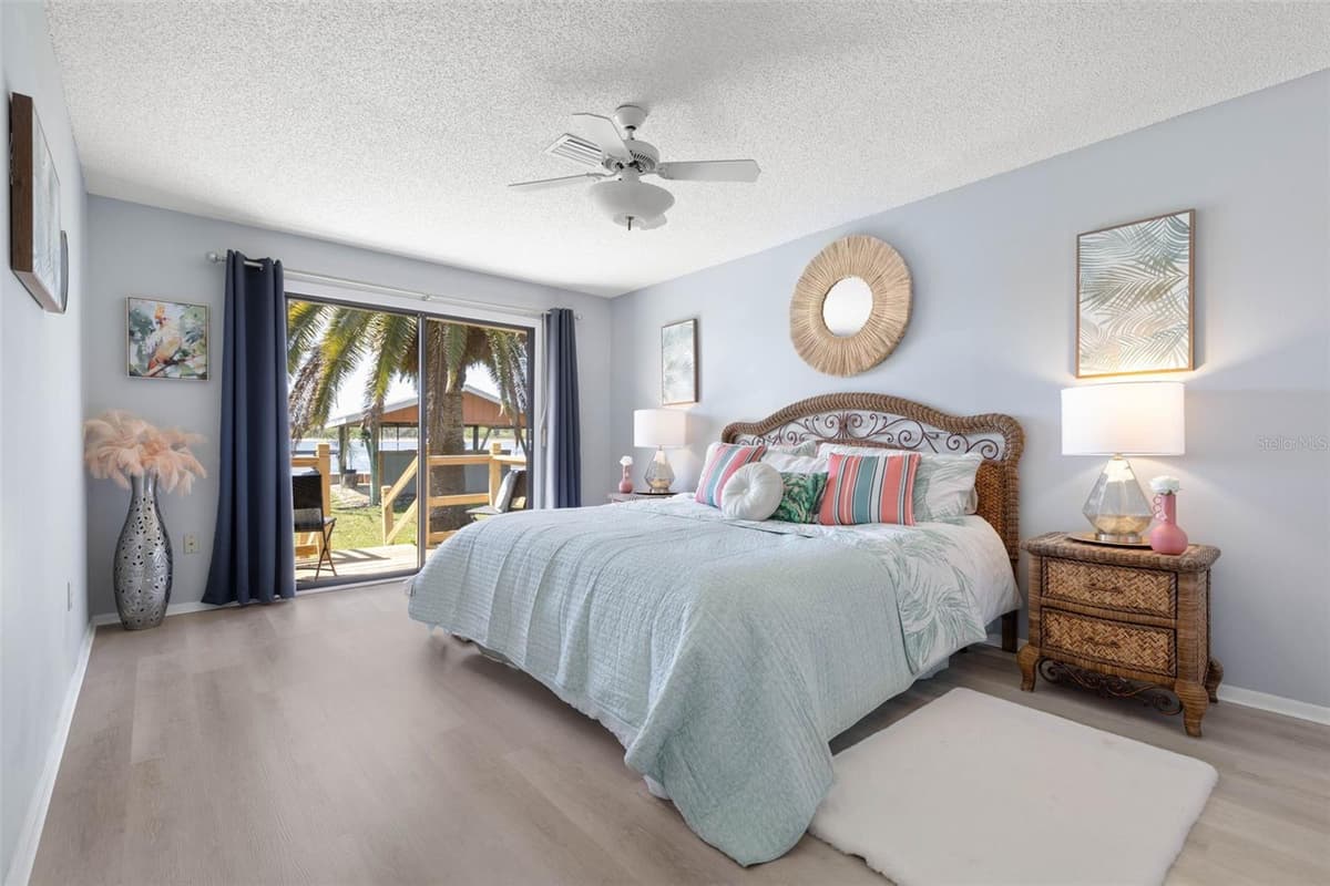 2260 JOHN ANDERSON DRIVE — photo 34 of 84