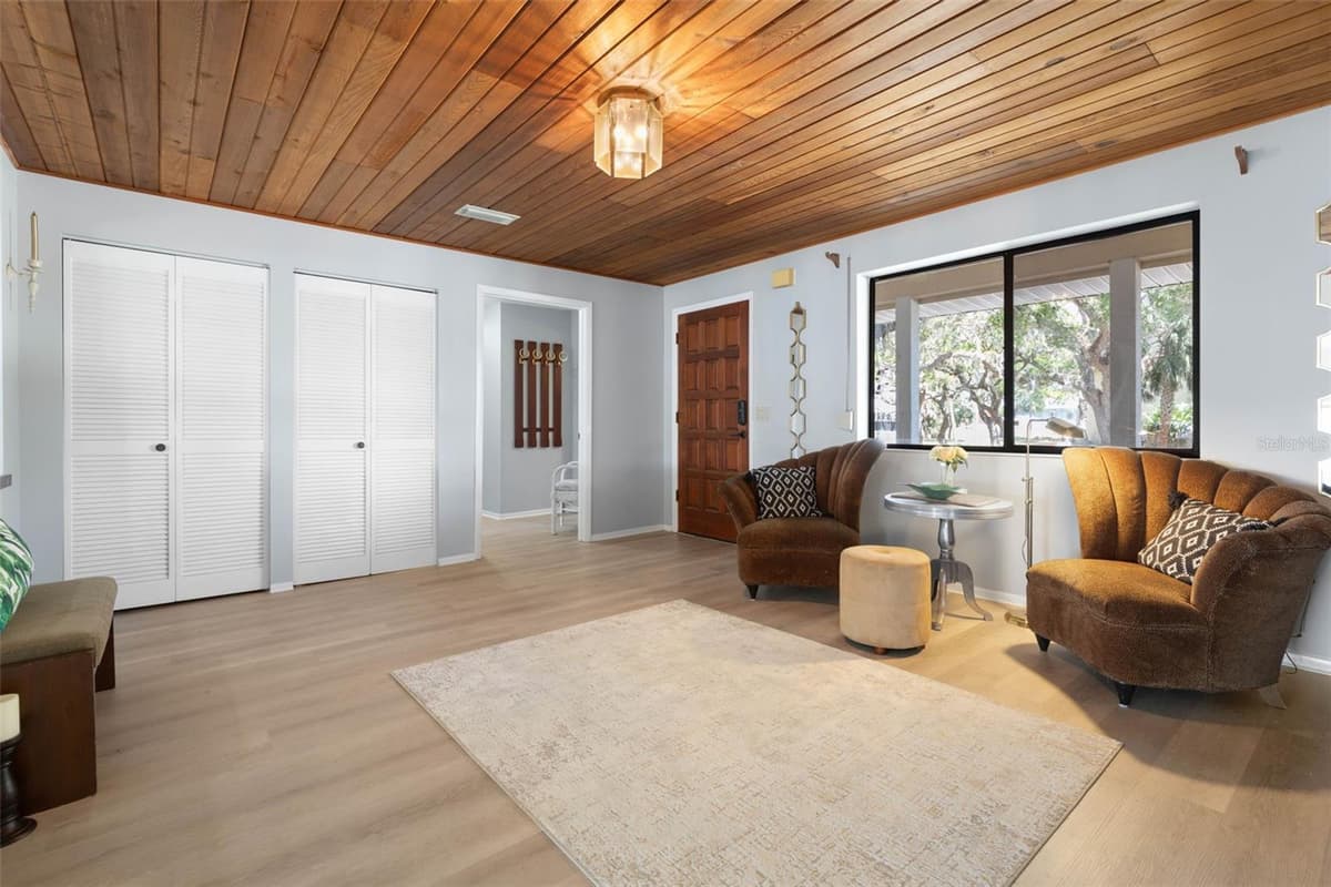 2260 JOHN ANDERSON DRIVE — photo 16 of 84
