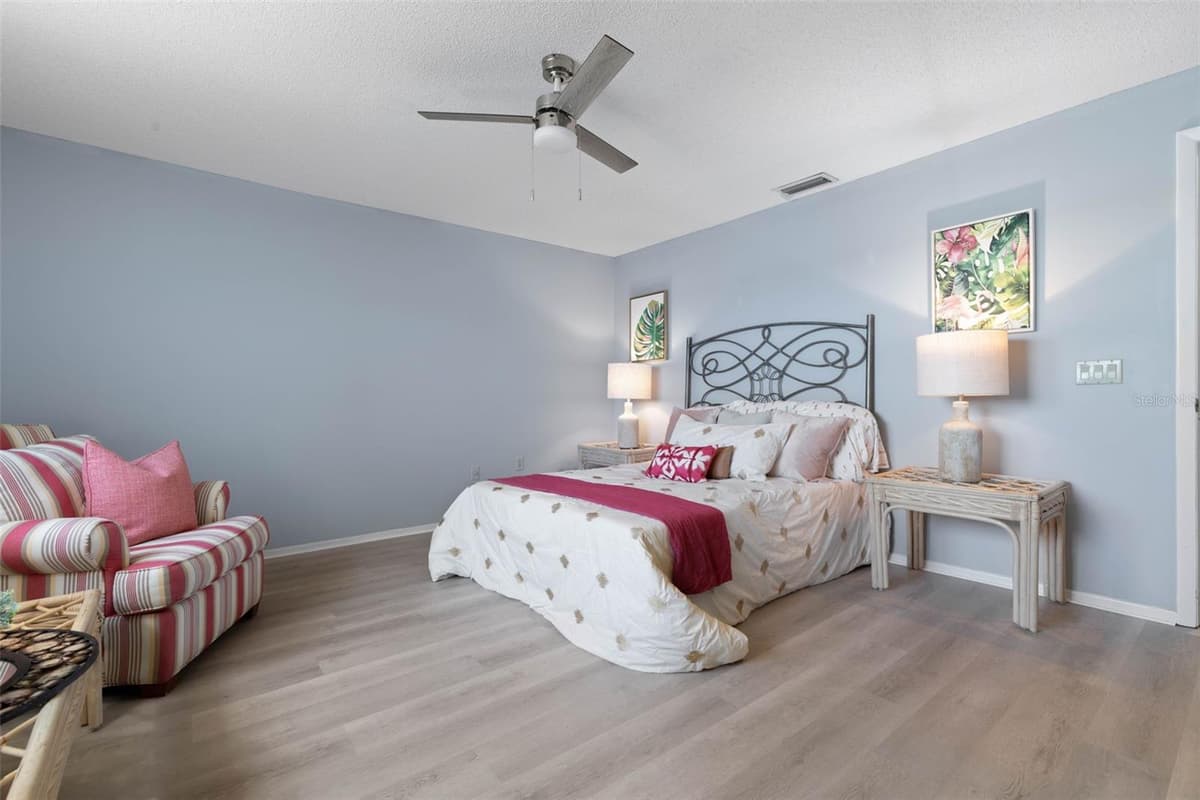 2260 JOHN ANDERSON DRIVE — photo 41 of 84