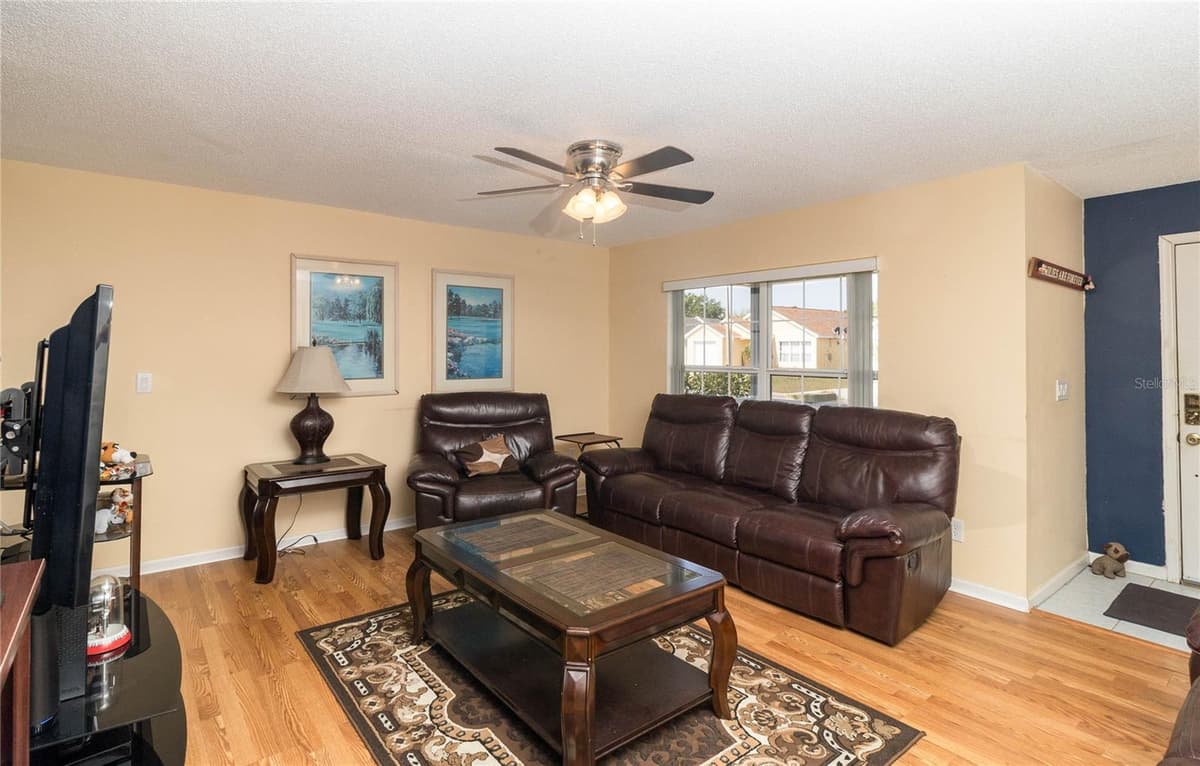 720 BELVOIR DRIVE — photo 8 of 38