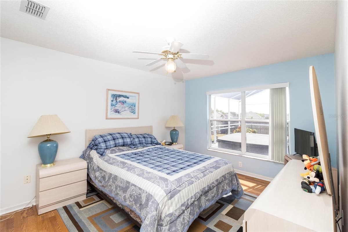720 BELVOIR DRIVE — photo 15 of 38