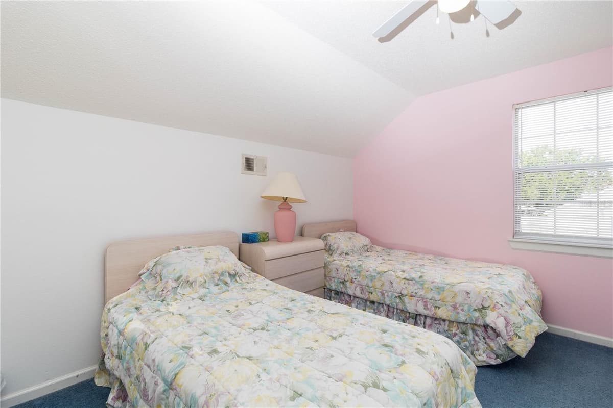 720 BELVOIR DRIVE — photo 18 of 38