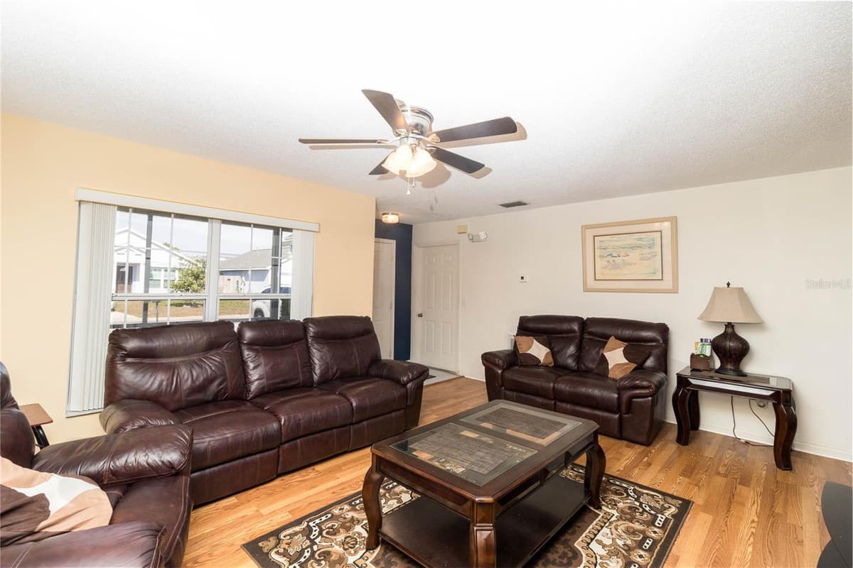 720 BELVOIR DRIVE — photo 7 of 38