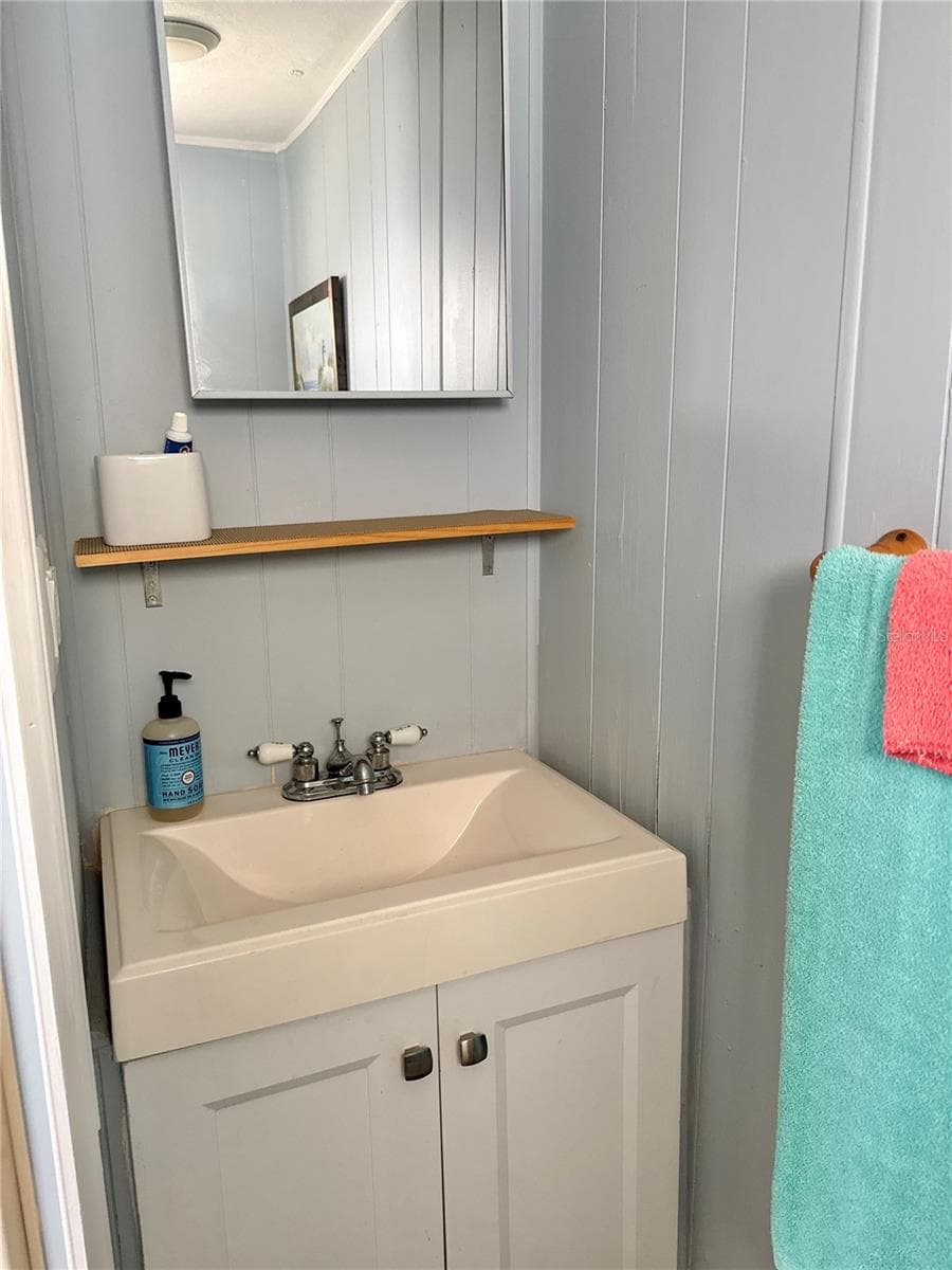 7254 MOUNT FAIRFIELD ROAD — photo 9 of 19