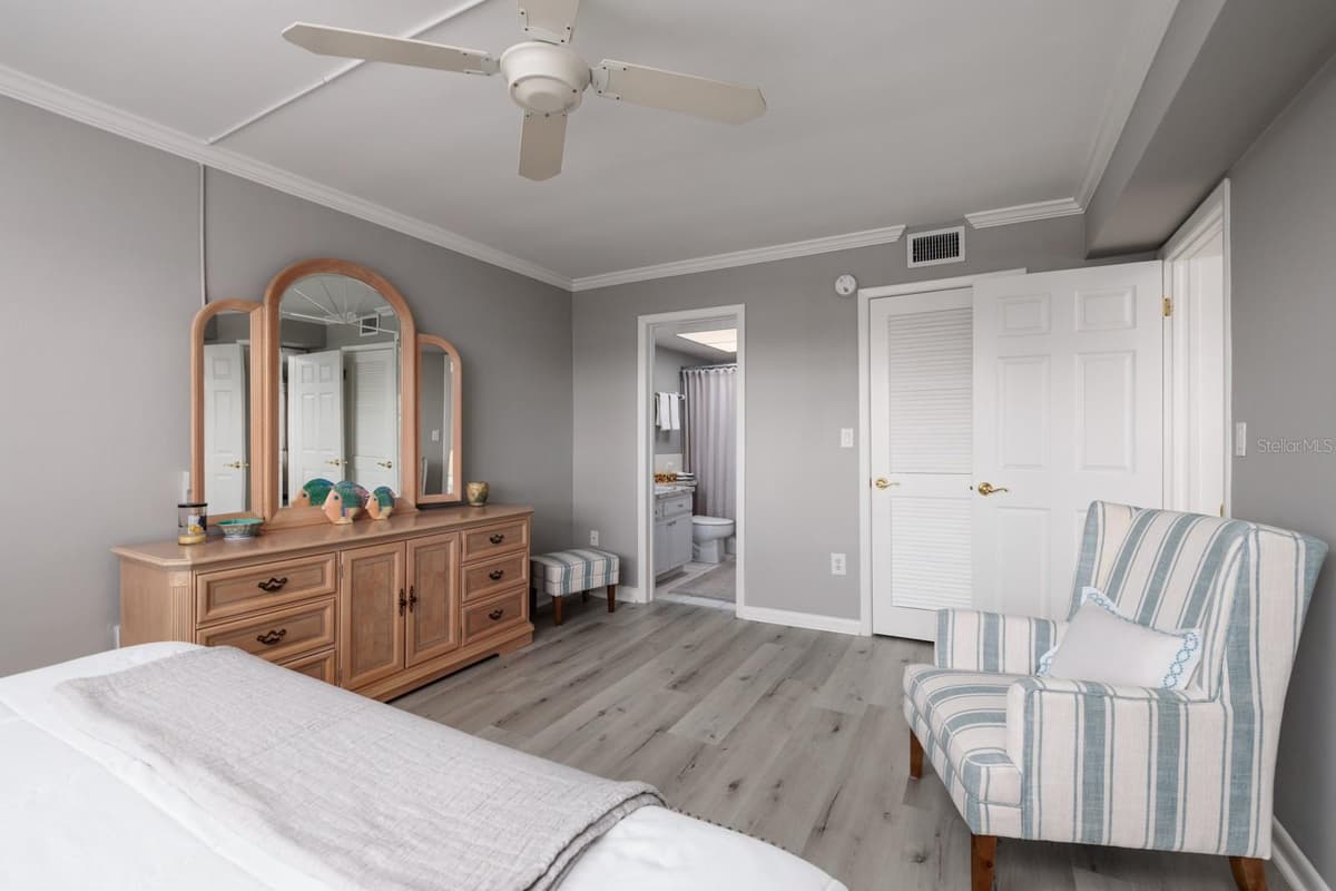 6161 GULF WINDS DRIVE — photo 16 of 39