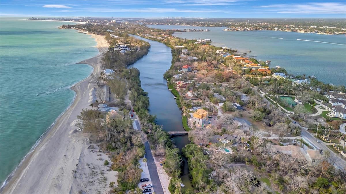 8555 HERON LAGOON CIRCLE — photo 15 of 28
