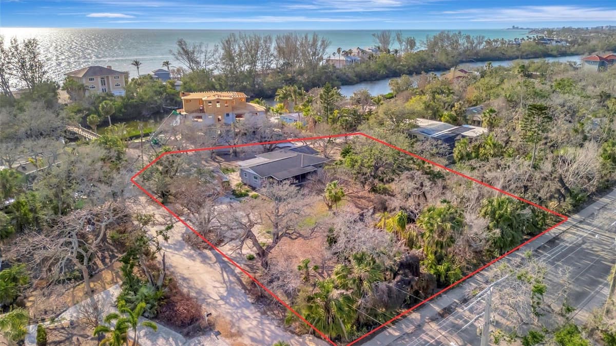8555 HERON LAGOON CIRCLE — photo 4 of 28