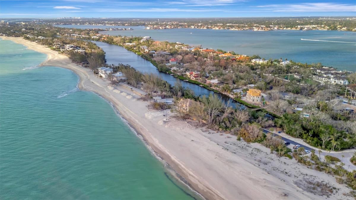 8555 HERON LAGOON CIRCLE — photo 21 of 28