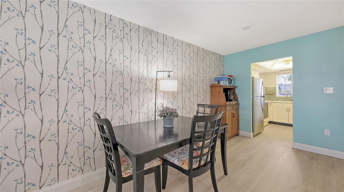 3845 LAKE BAYSHORE DRIVE — photo 14 of 37
