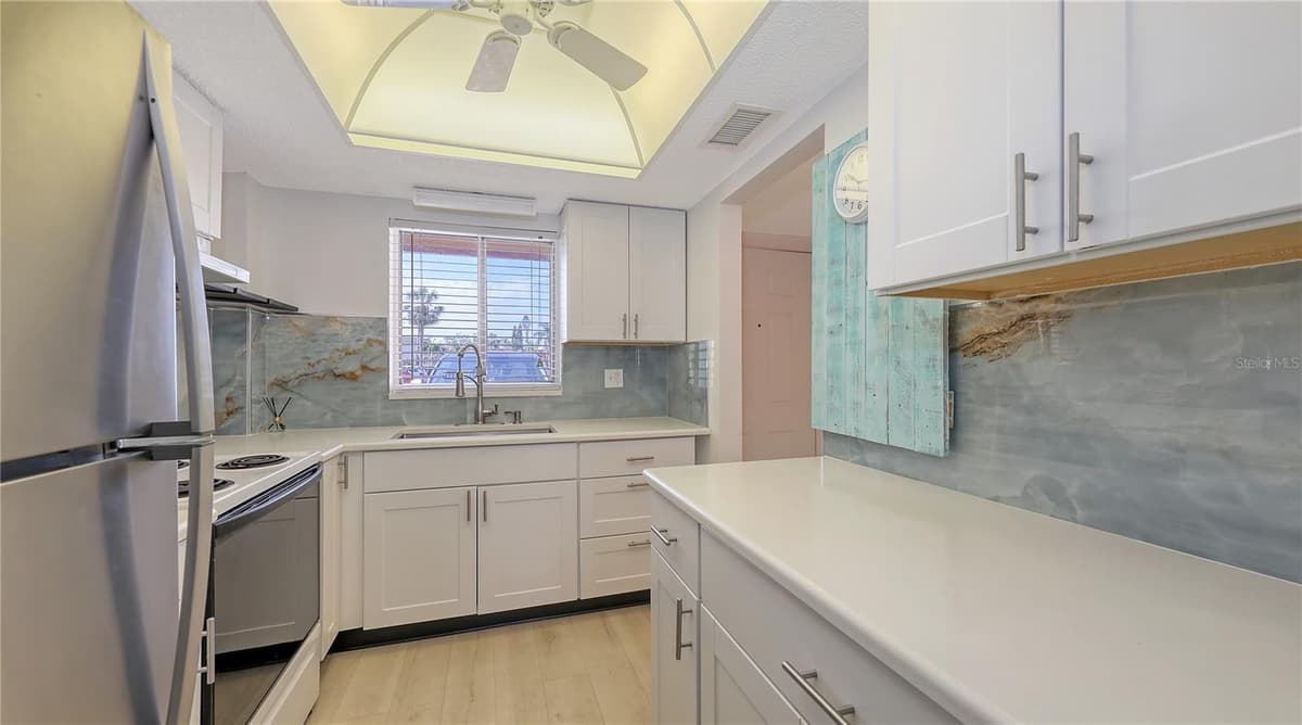 3845 LAKE BAYSHORE DRIVE — photo 17 of 37