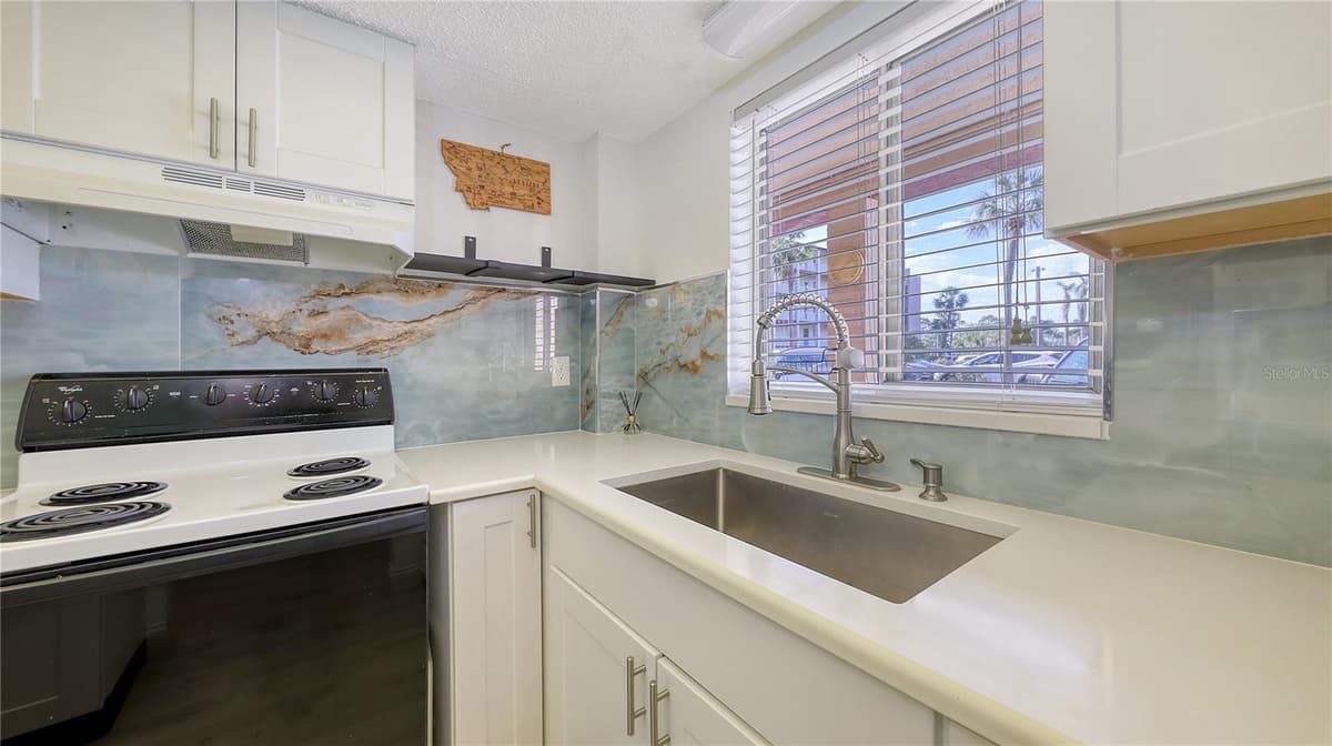 3845 LAKE BAYSHORE DRIVE — photo 16 of 37