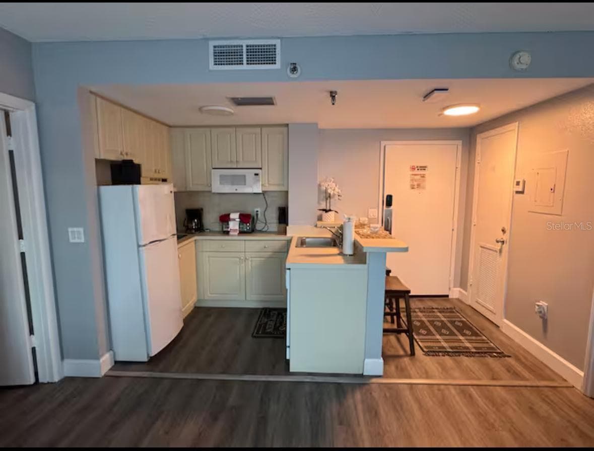 6165 CARRIER DRIVE — photo 11 of 17