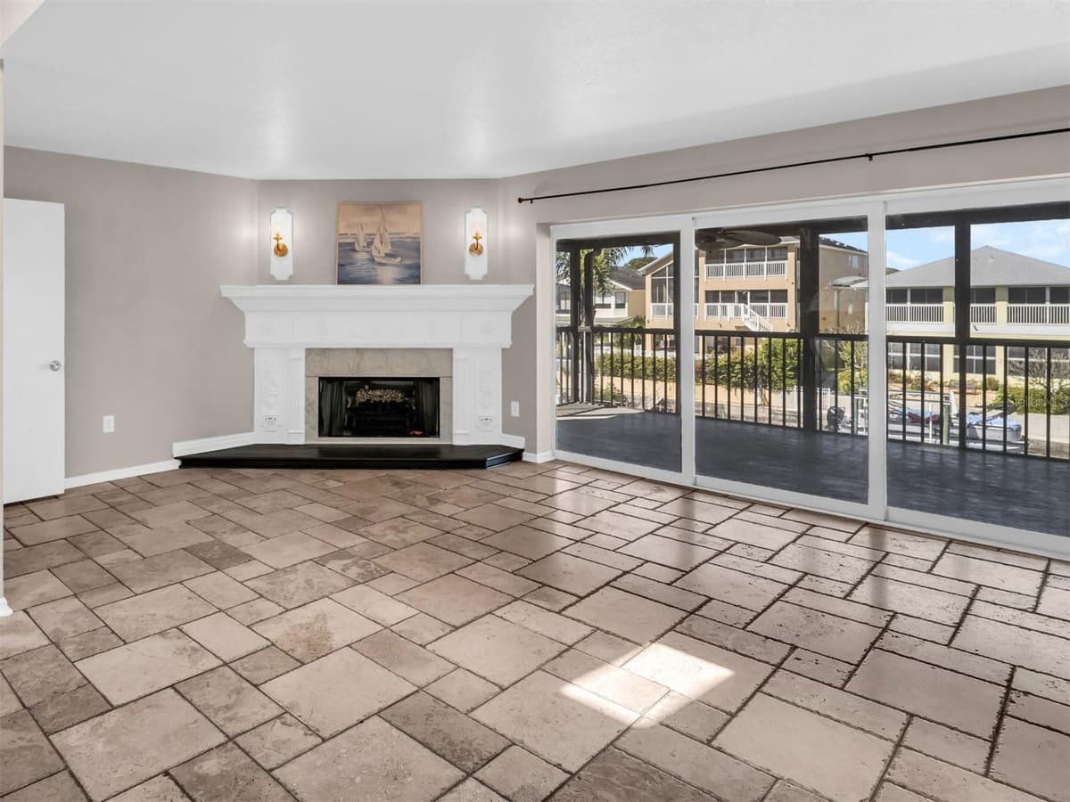 6241 BAYSIDE DRIVE — photo 10 of 78