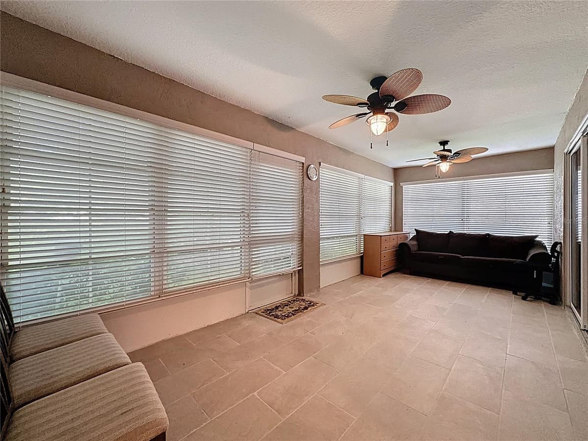 3684 EVERSHOLT STREET — photo 29 of 65