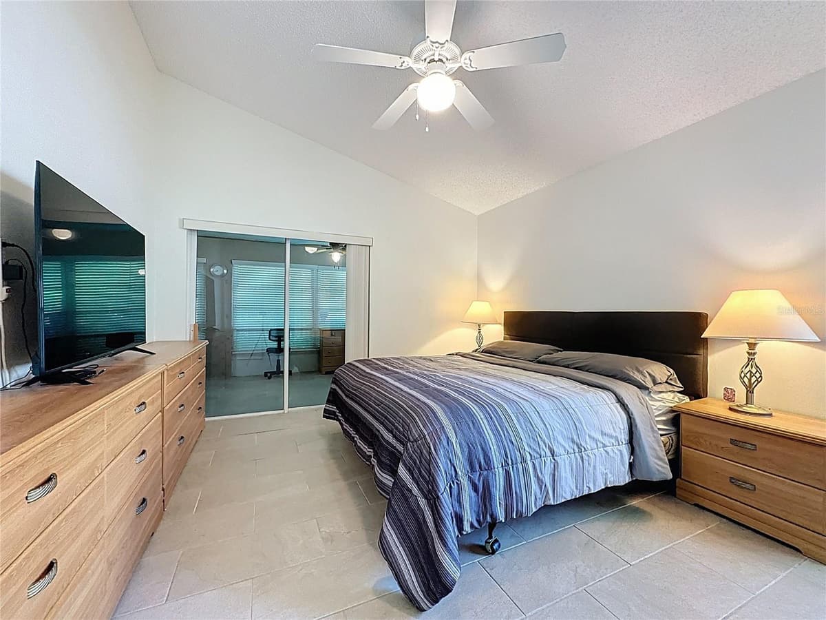 3684 EVERSHOLT STREET — photo 19 of 65