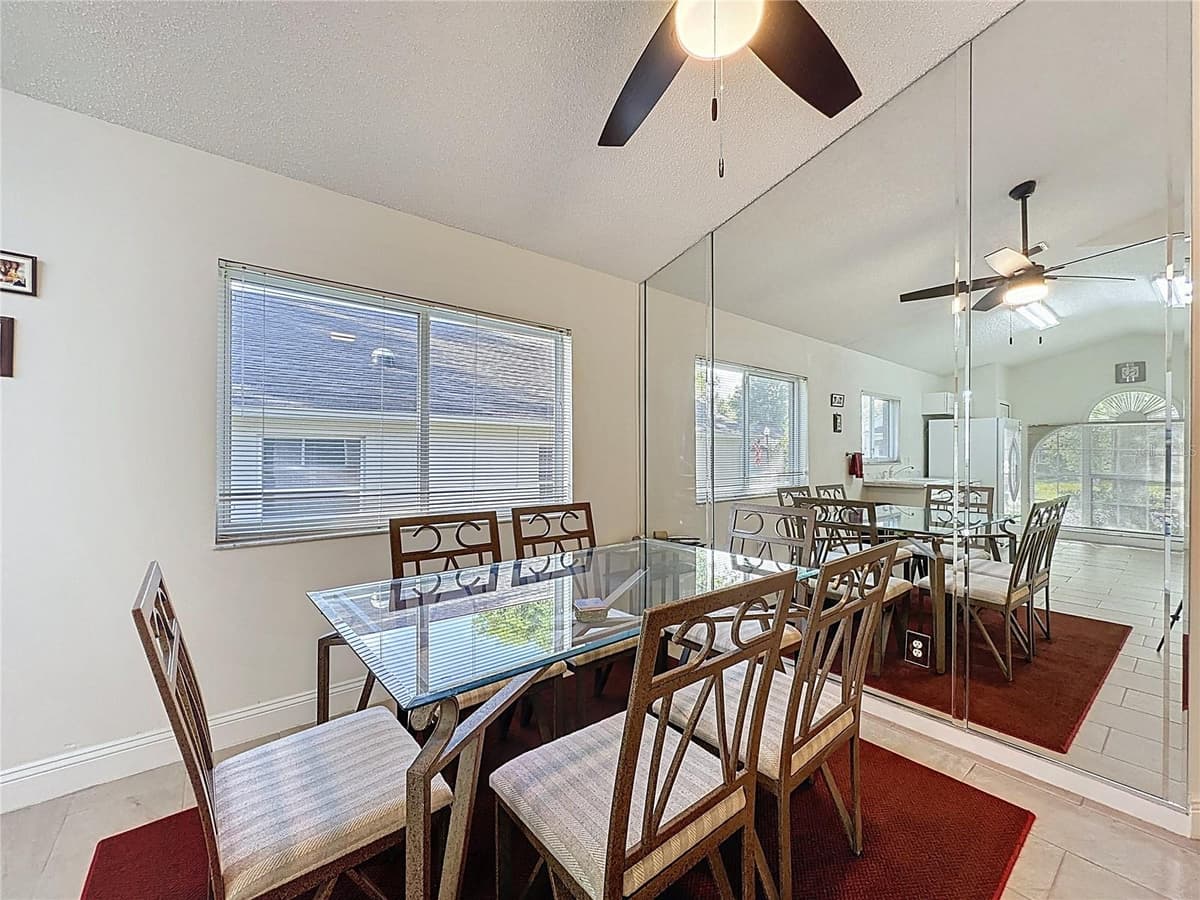 3684 EVERSHOLT STREET — photo 9 of 65