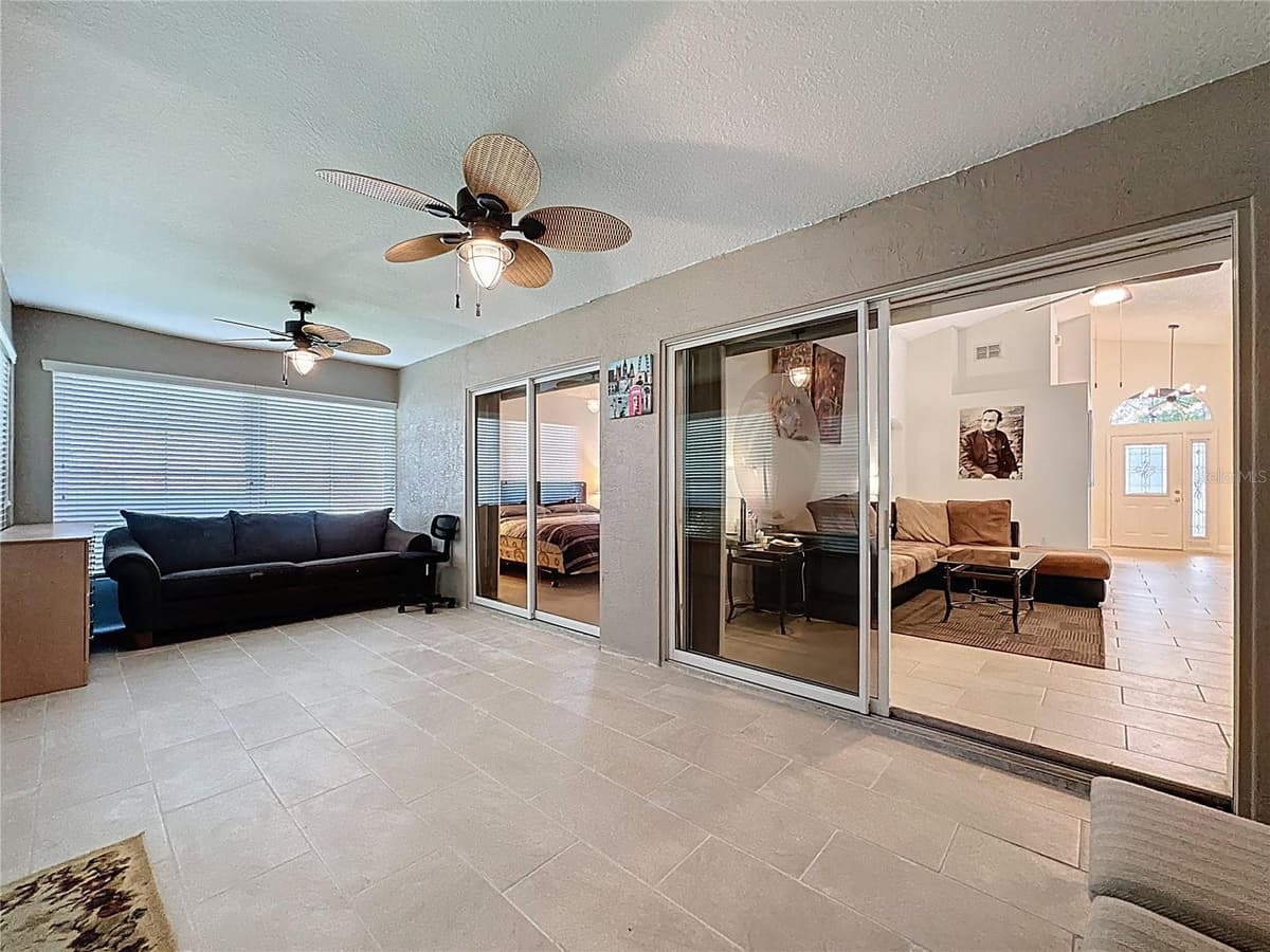 3684 EVERSHOLT STREET — photo 30 of 65