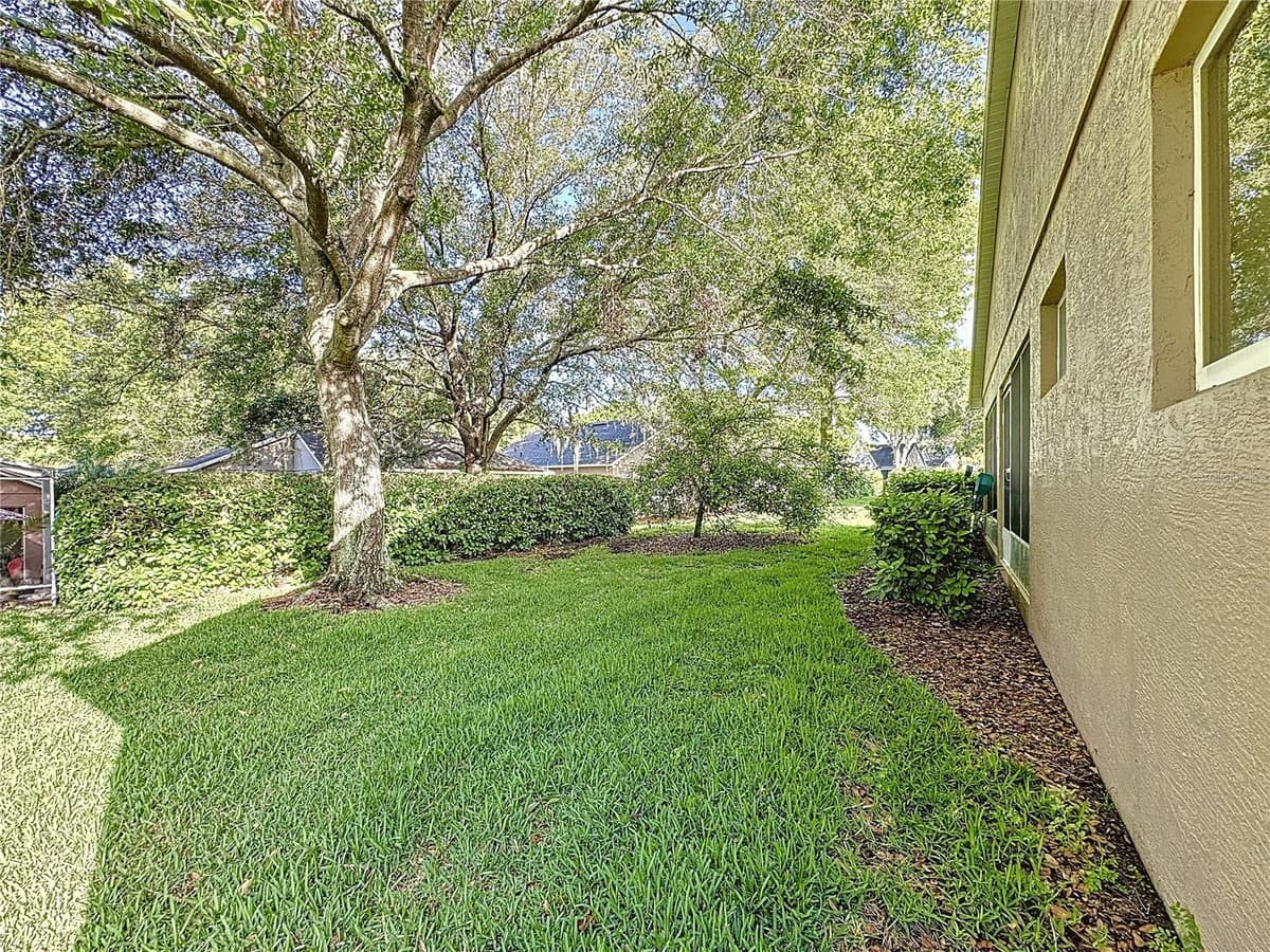 3684 EVERSHOLT STREET — photo 33 of 65