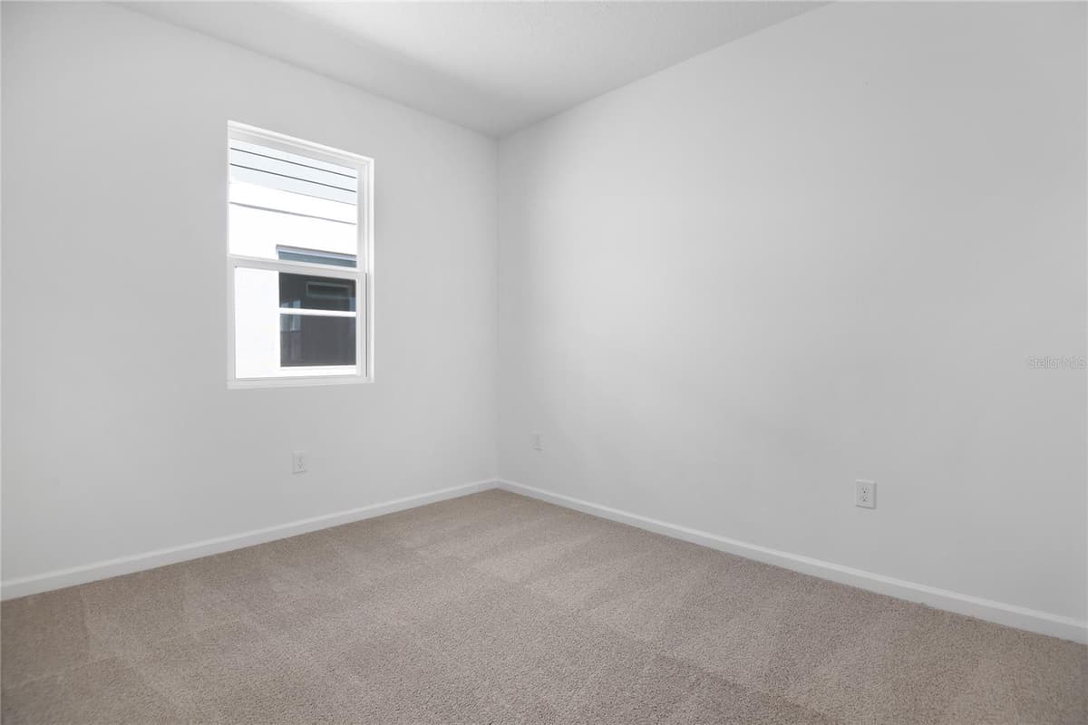 6373 CLOVER STREET — photo 10 of 19