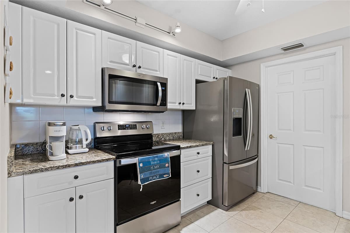 5300 ATLANTIC AVENUE — photo 13 of 61