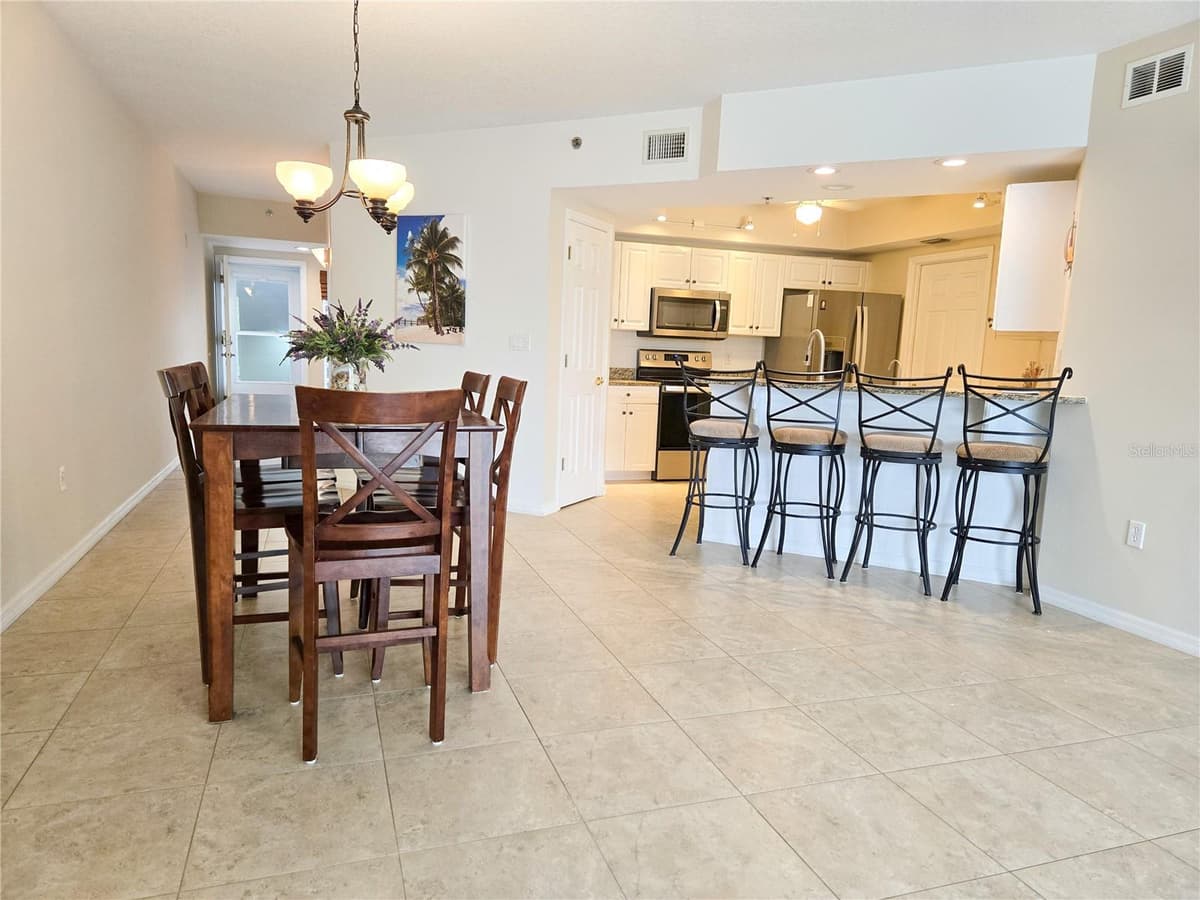 5300 ATLANTIC AVENUE — photo 17 of 61