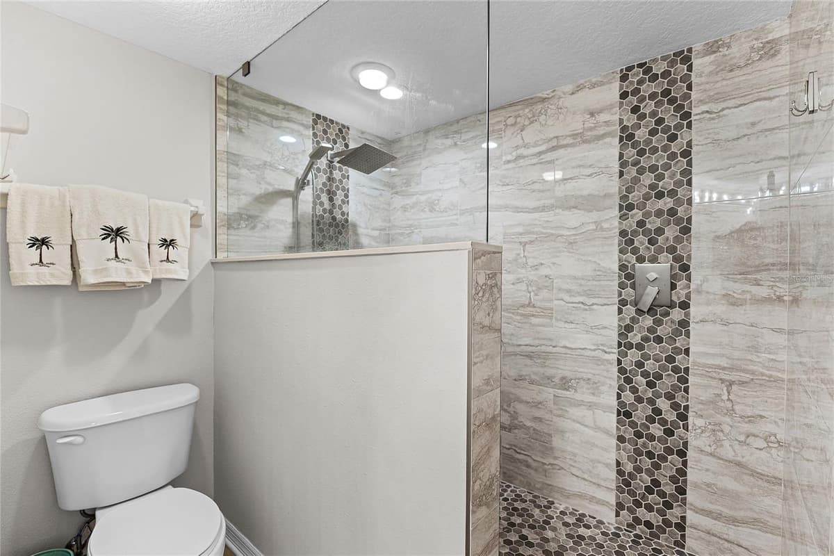 5300 ATLANTIC AVENUE — photo 29 of 61