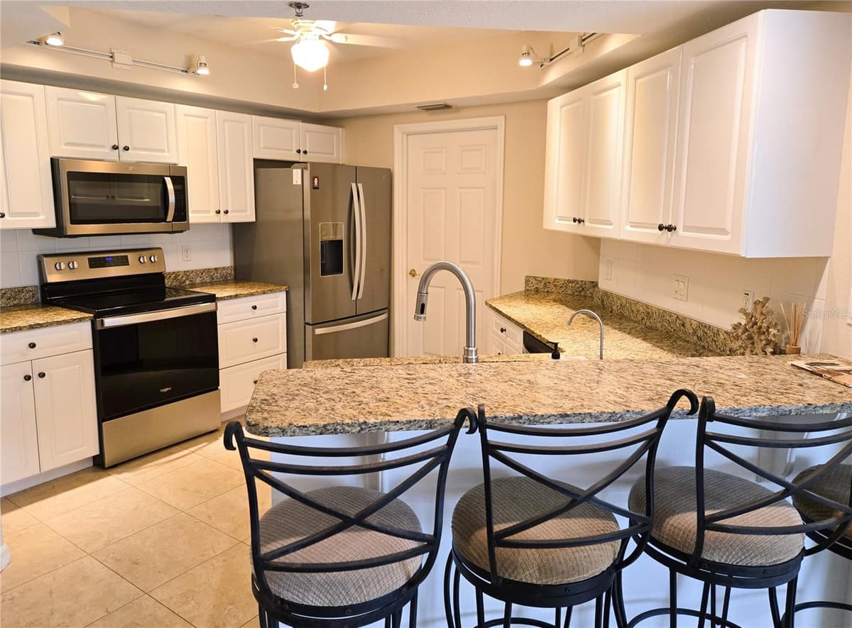 5300 ATLANTIC AVENUE — photo 14 of 61
