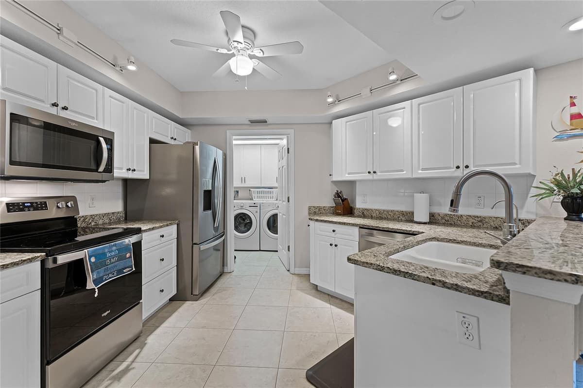 5300 ATLANTIC AVENUE — photo 10 of 61
