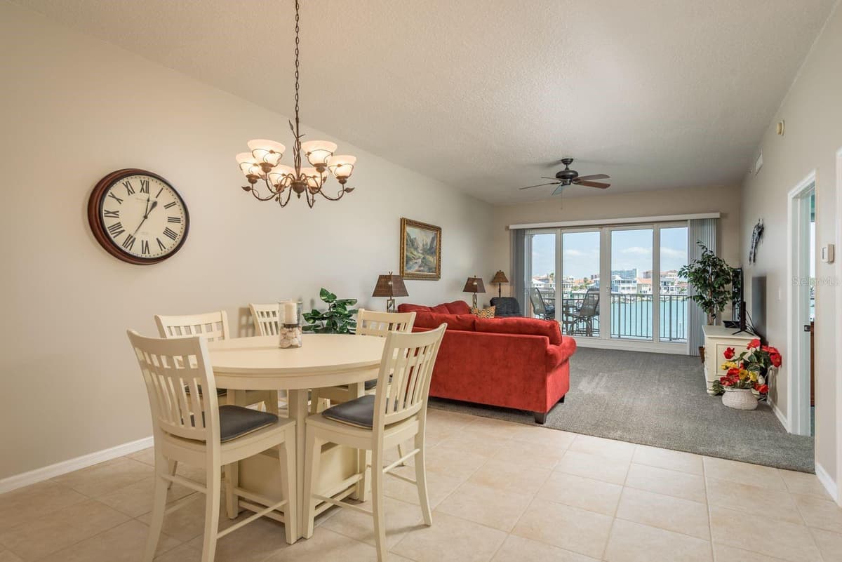 530 GULFVIEW BOULEVARD — photo 7 of 33