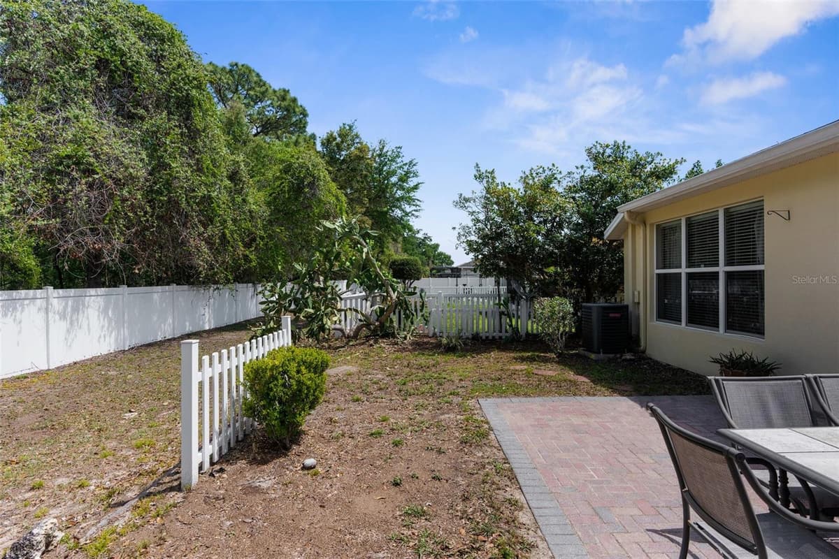 14581 WAKE ROBIN DRIVE — photo 33 of 46
