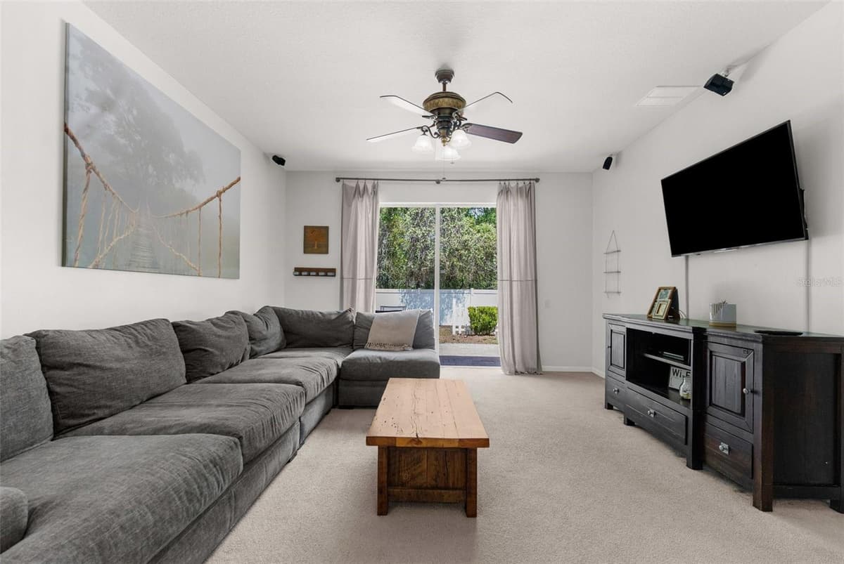 14581 WAKE ROBIN DRIVE — photo 5 of 46